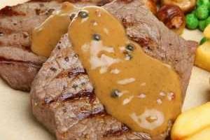 Свиные отбивные с соусом из виски 