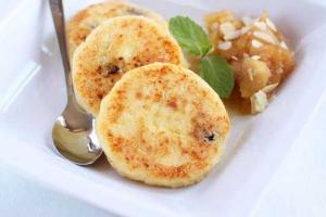 Сырники с изюмом