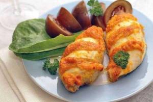 Куриные грудки под соусом