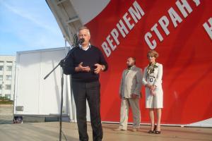 В Рубежном Петр Симоненко выступил перед жителями города