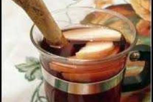 Глинтвейн с яблоками