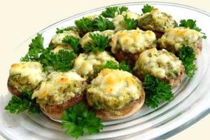 ШАМПИНЬОНЫ  ФАРШИРОВАННЫЕ  