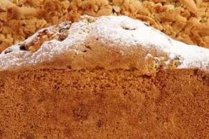 Пирог сладкий с орехами