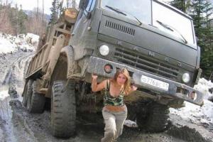 Есть женщины в украинских селениях!