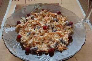 Салат с копченой курицей