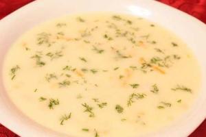 Суп с макаронами и сыром