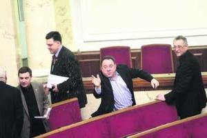 Бюджет обещают принять и без оппозиции 