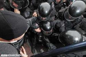 После ночных столкновений открыто шесть уголовных производств