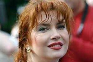Вера Сотникова закуталась в пушистые обновки