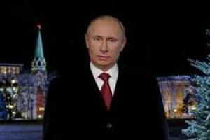В России из-за технической ошибки в телеэфир вышли два разных новогодних обращения Путина