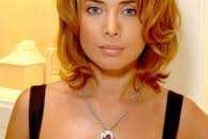 Директор Фриске опроверг информацию о страшной болезни певицы