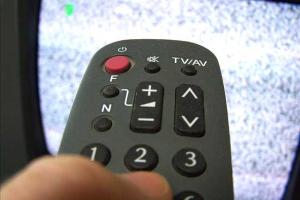 Власть боится, что народ узнает правду: по всей Украине отключили "5 канал"