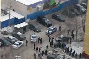 Московскую школу № 263 захватил вооруженный преступник 