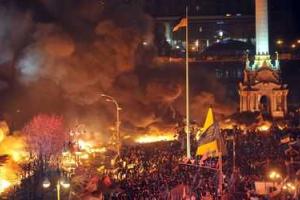 Протестующие снова захватили помещение Минагрополитики, на Майдане раздаются взрывы и выстрелы 