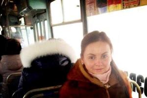 Жена Игоря Николаева пересела с автомобиля на троллейбус 