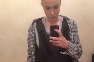 Опасаясь за свою жизнь, Анастасия Приходько надела бронежилет