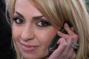 Рудковская похвасталась автомобилем, который подарили Плющенко