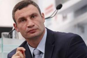 Кличко призвал Януковича немедленно объявить досрочные выборы президента и парламента: время уже идет на минуты