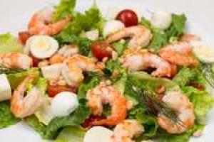 Вкусный салат с креветками