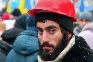 На Грушевского установили памятник убитому "майдановцу"