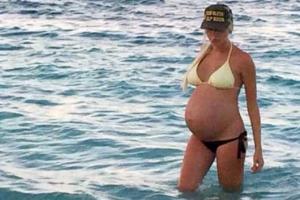 Стало известно, кто родил Тимати дочь 