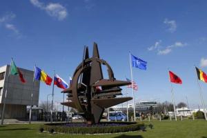 НАТО поддерживает Украину, но воевать с Россией не будет