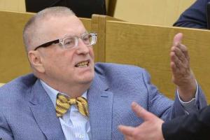 Их нравы: Жириновский оскорбил в Госдуме беременную журналистку