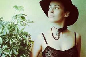Астафьева показала интимные места