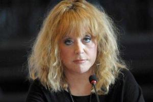 Пугачева на свой юбилей презентовала "бунтарскую" песню