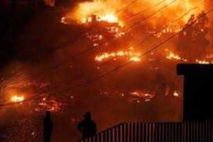 Чилийцы тушат пожары пивом и газировкой