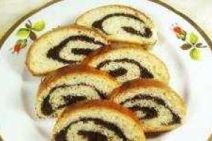 Рулет маковый на дрожжах