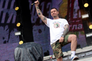 Лидера группы "Ляпис Трубецкой" "сдали" в прокуратуру РФ за лозунг "Слава Украине!"