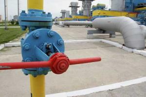 В украинских хранилищах не хватает 15 миллиардов кубометров газа - Яценюк