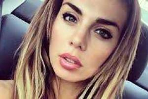 Анна Седокова переехала в новый дом