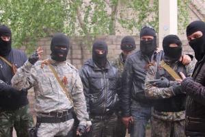 В Славянске террористы угоняют машины местных жителей, чтобы вырваться из города