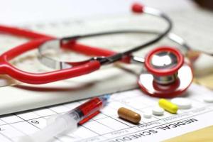 Больница города Счастье доукомплектована профильными специалистами