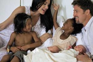 Джоли и Питт тайно поженились