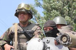Порошенко повысил предельный возраст военнослужащих в запасе