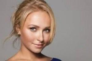 Кличко перенес свадьбу с Панеттьери на октябрь