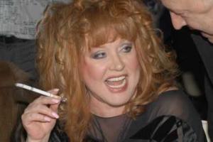 Пугачева, бросив курить, пошла на хитрость