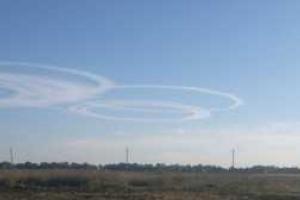 Жители Донбасса наблюдали в небе загадочные круги