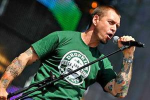 «Ляпис Трубецкой» прекращает свое существование. Вместо нее появляются Brutto и Trubetskoy