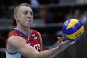 Российский волейболист плюнул депутату-болельщику в лицо
