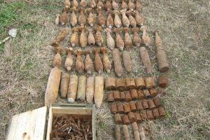 На Волыни пиротехники обезвредили 85 взрывоопасных предметов 1500 патронов