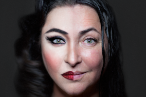 Лолита шокировала поклонников своим настоящим лицом