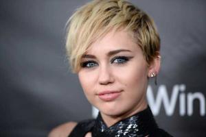 Майли Сайрус беременна от сына Шварценеггера