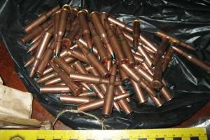 На Харьковщине задержаны два автомобиля, перевозившие оружие и боеприпасы