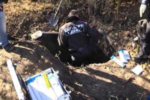 На Харьковщине отморозки сначала избили женщину, а потом закопали на огороде