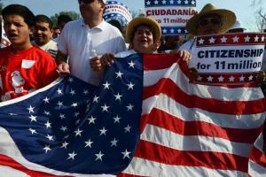 17 штатов США подали в суд на Обаму за легализацию миллионов иммигрантов