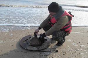 Военные саперы заминировали побережье возле Мариуполя